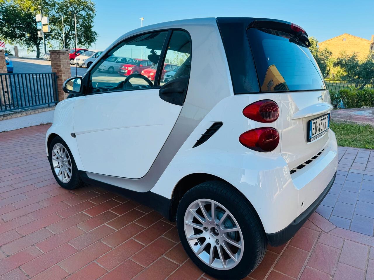 Smart ForTwo 1000 52 kW coupé pure