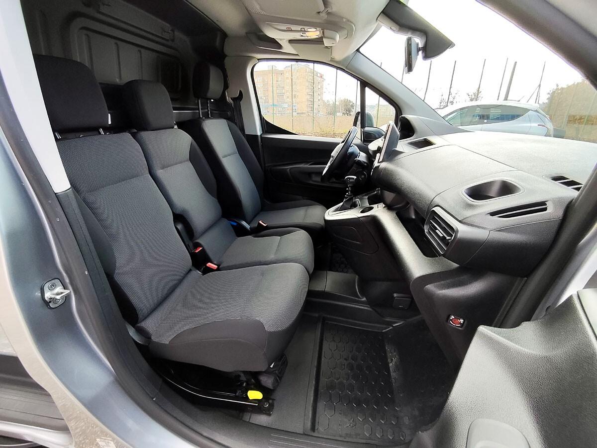 Peugeot Partner BlueHDi 130 L2 Navi, 2 Porte Laterali, Telecamera, FULL OPTIONAL!