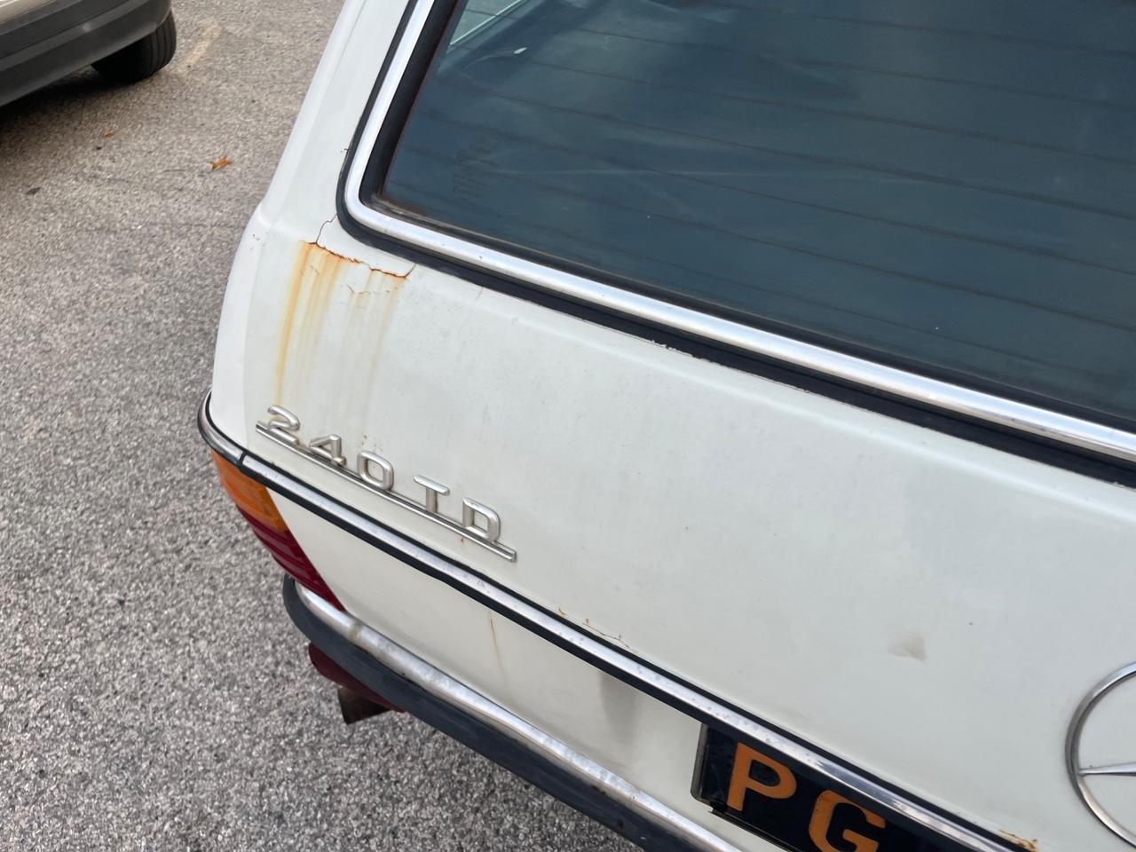 Mercedes benz 240 TD Aspirato w123