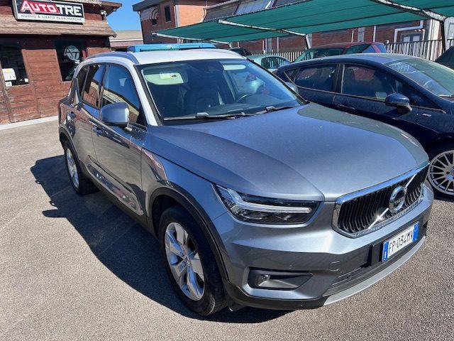 VOLVO XC40 D4 AWD Geartronic Momentum