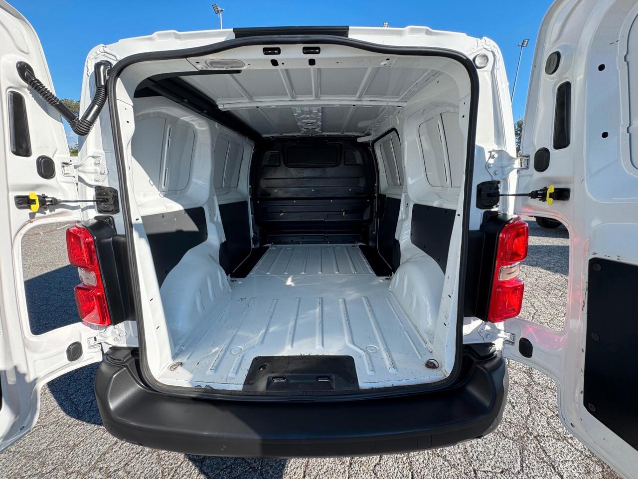Vivaro 1.5 Diesel 120CV S&S PL-TN M Furgone Essentia