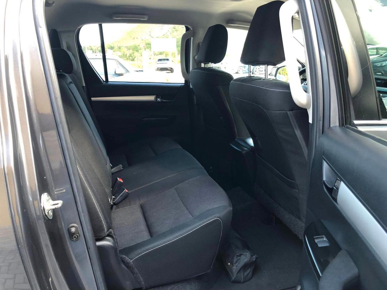 Toyota Hilux 2.4 D-4D 4WD Lounge 2022
