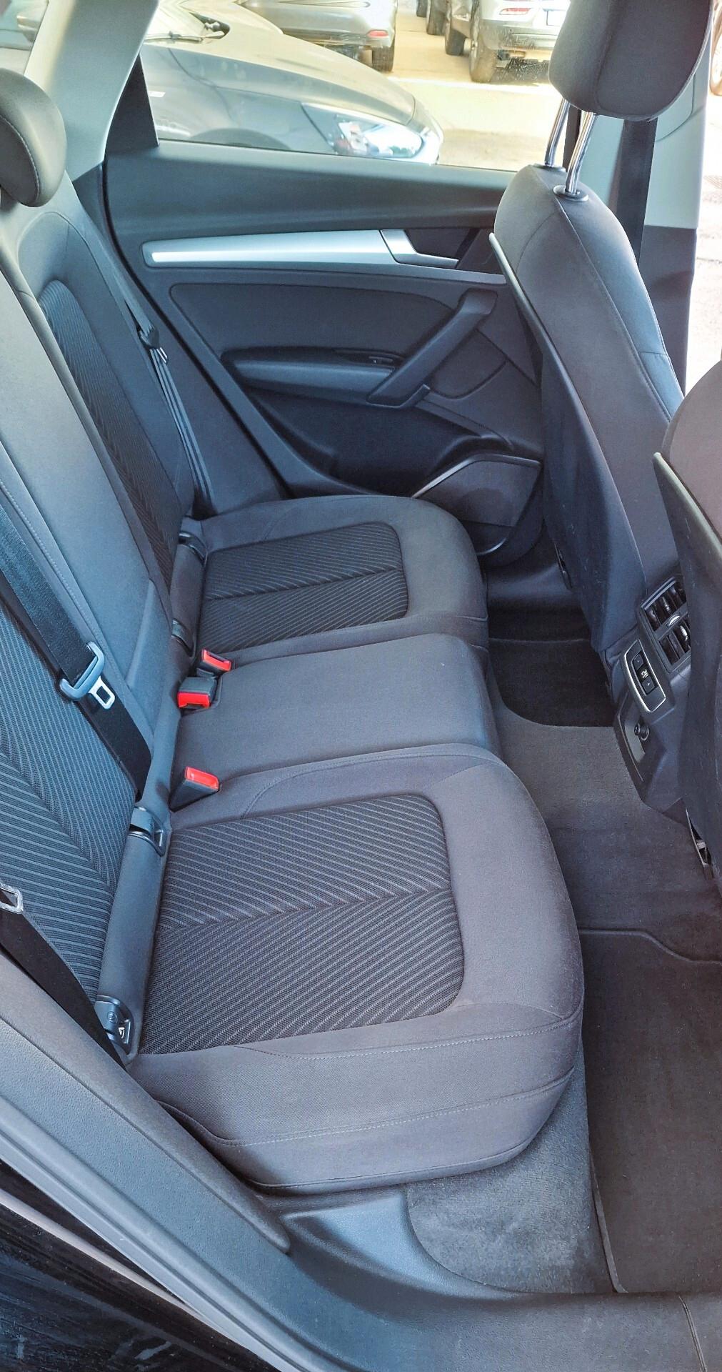 Audi Q5 30 TDI S tronic Business