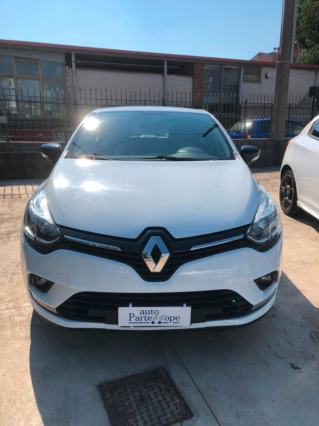 Renault Clio dCi 8V 75 CV 5 porte Moschino Intens