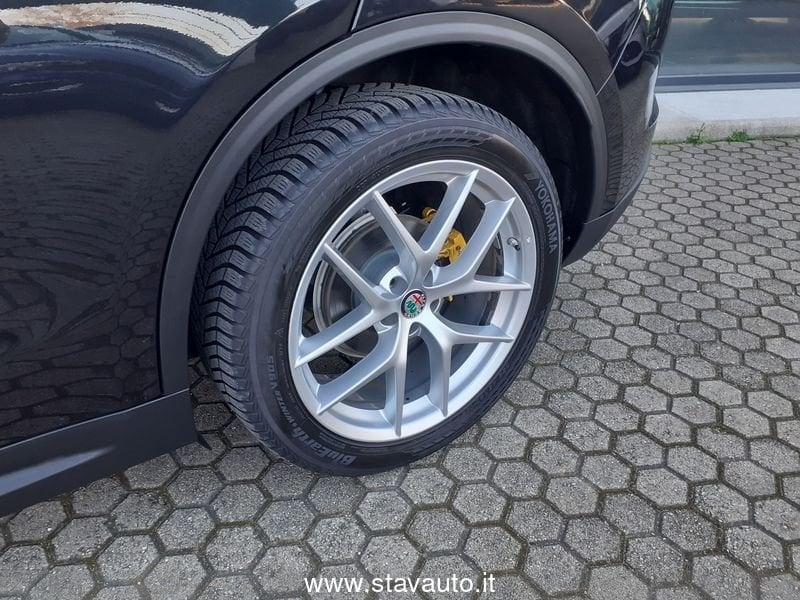 Alfa Romeo Stelvio EXEC 2.2 210