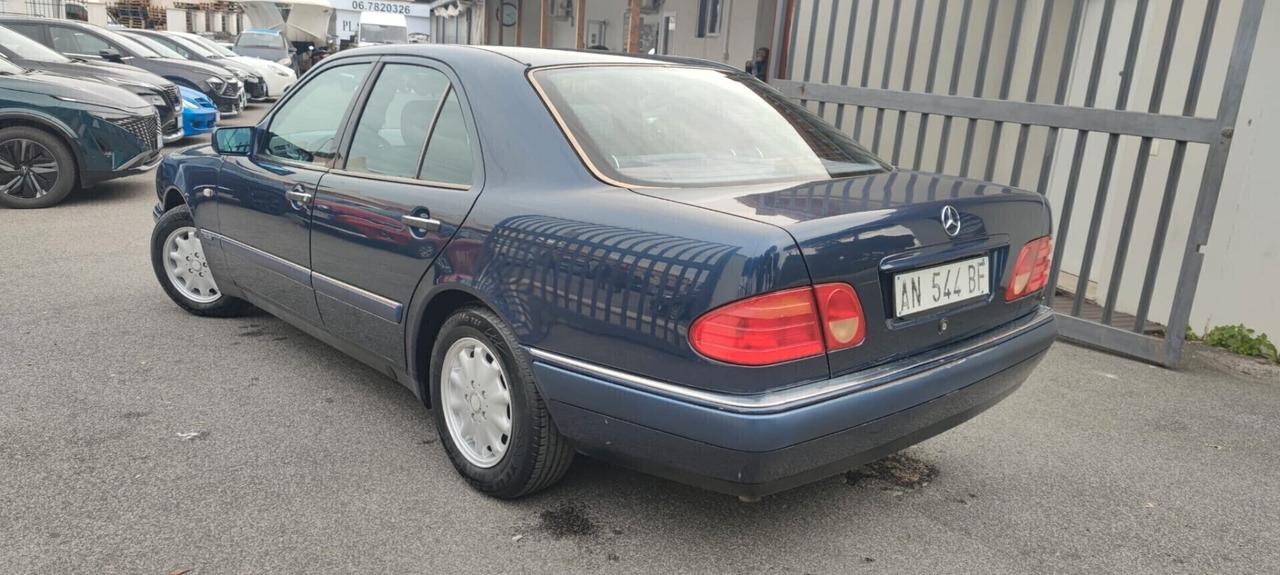 Mercedes-benz E 200 Cat Avantgarde
