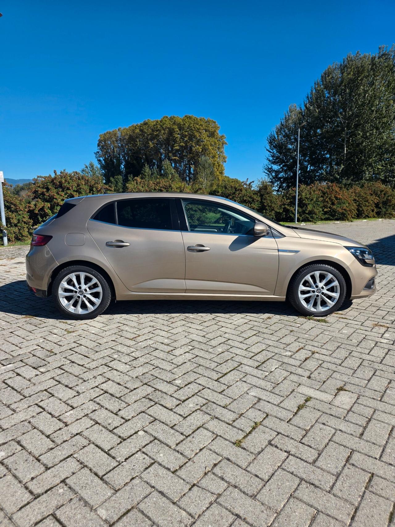 Renault Megane Mégane dCi 8V 110 CV EDC Energy GT Line
