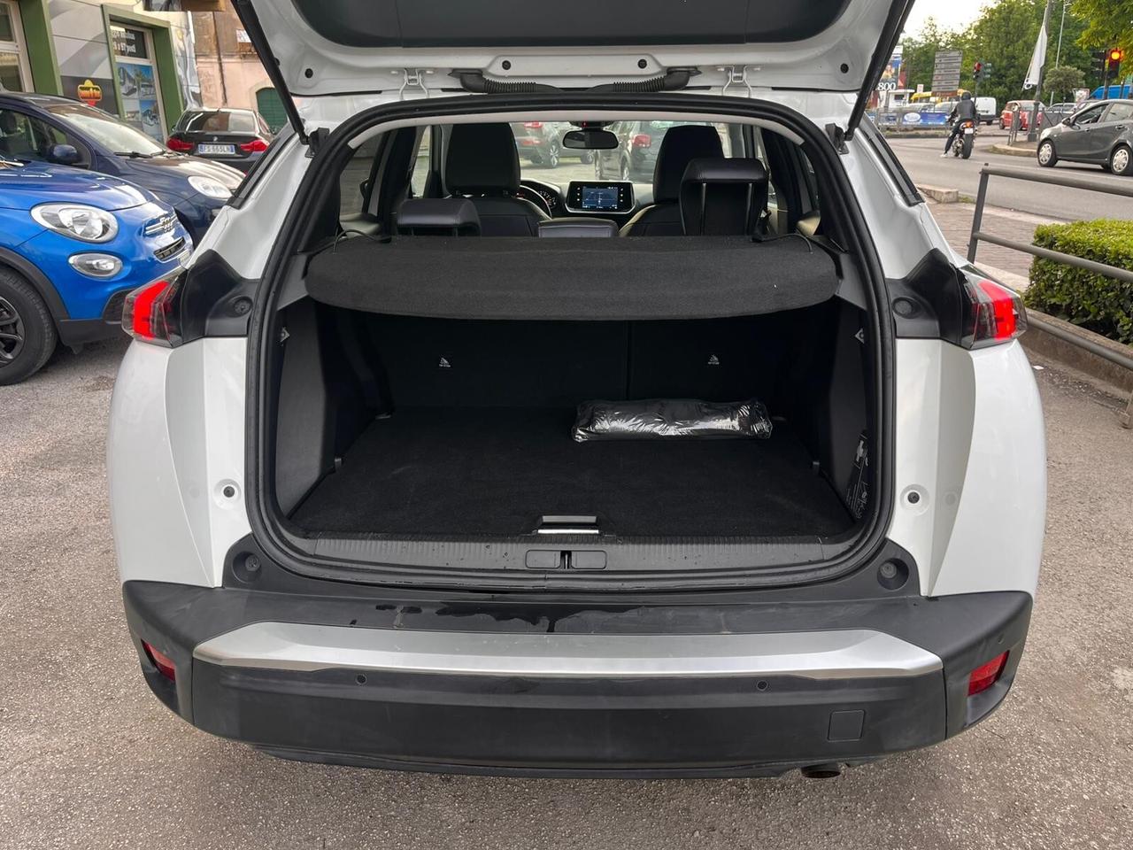 PEUGEOT 2008 1.2 BENZINA 101CV OK NEOPATE-2021