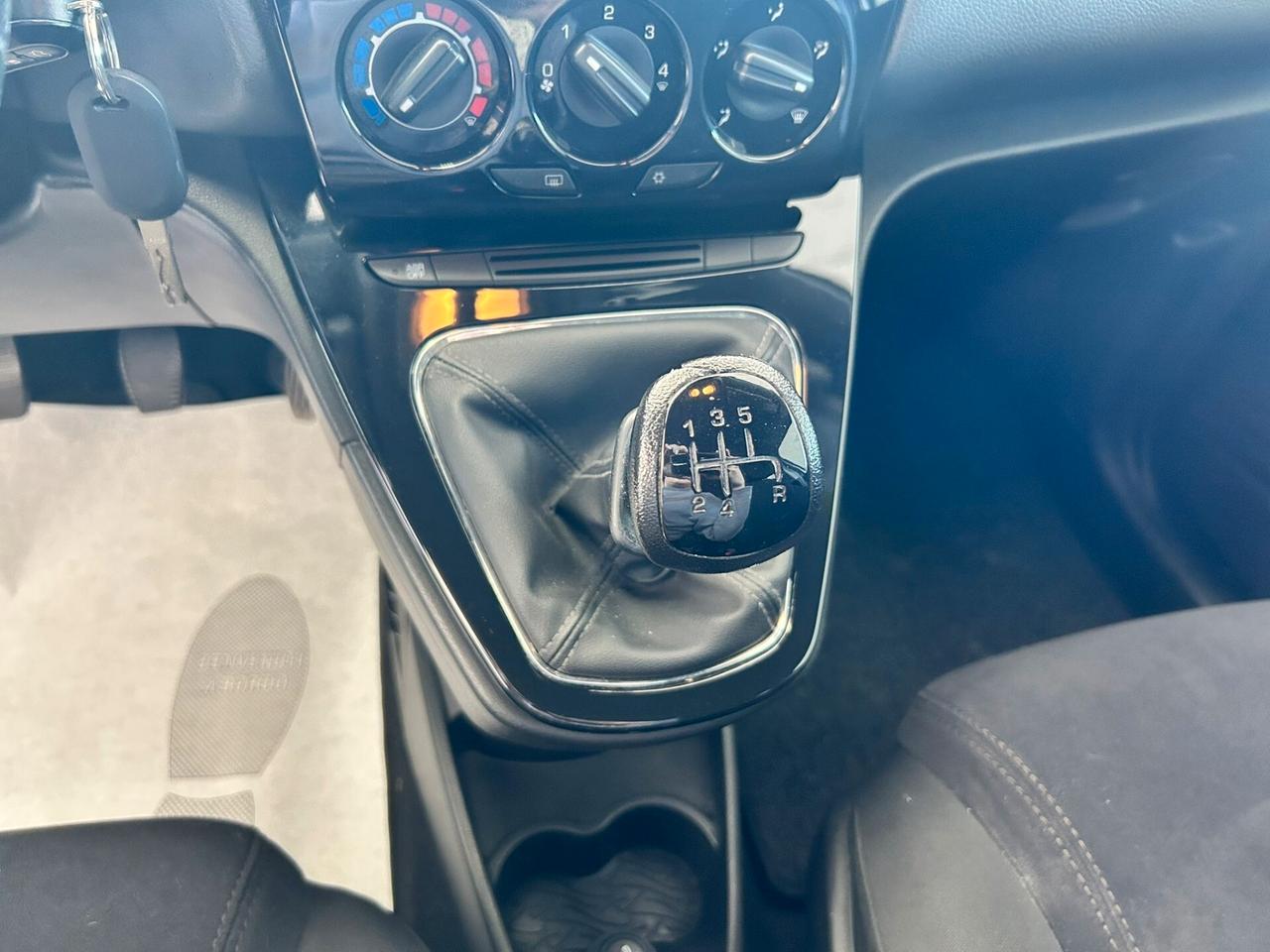 Lancia Ypsilon 1.2B X NEOPATENTATI 2016