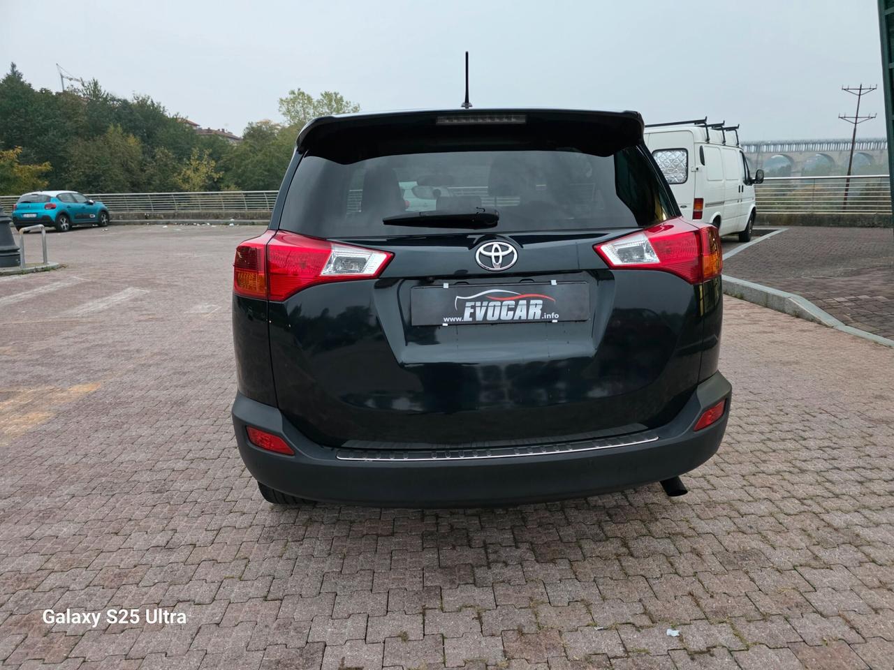 RAV4 2.0 D-4D 4WD Lounge valuto usato scambio