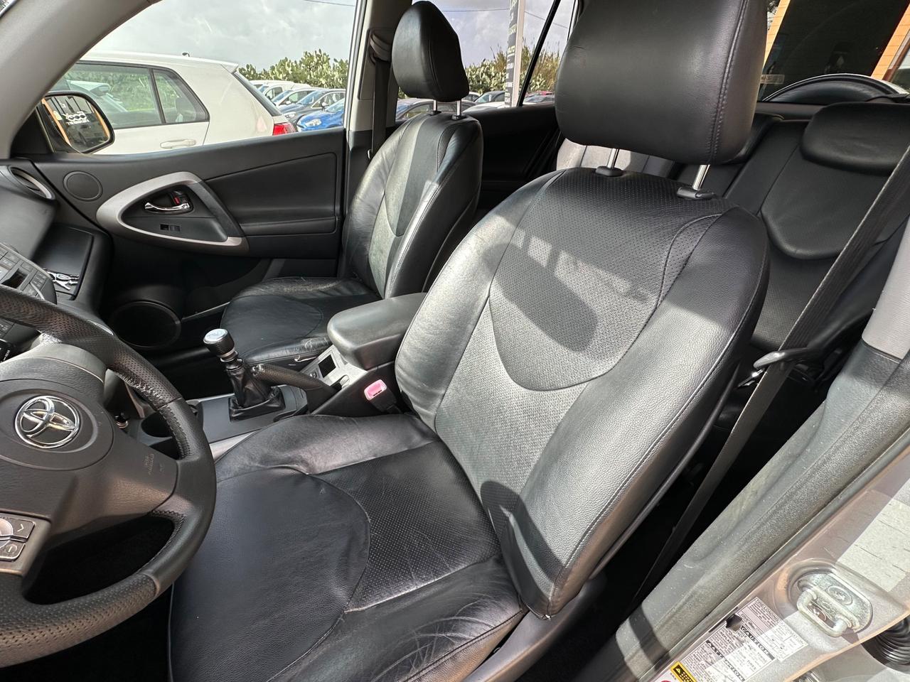 Toyota RAV 4 RAV4 2.2 D-4D 177 CV Luxury