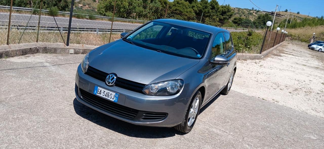 Volkswagen Golf 6° 1.6 TDI DPF 3p. Highline - 2010
