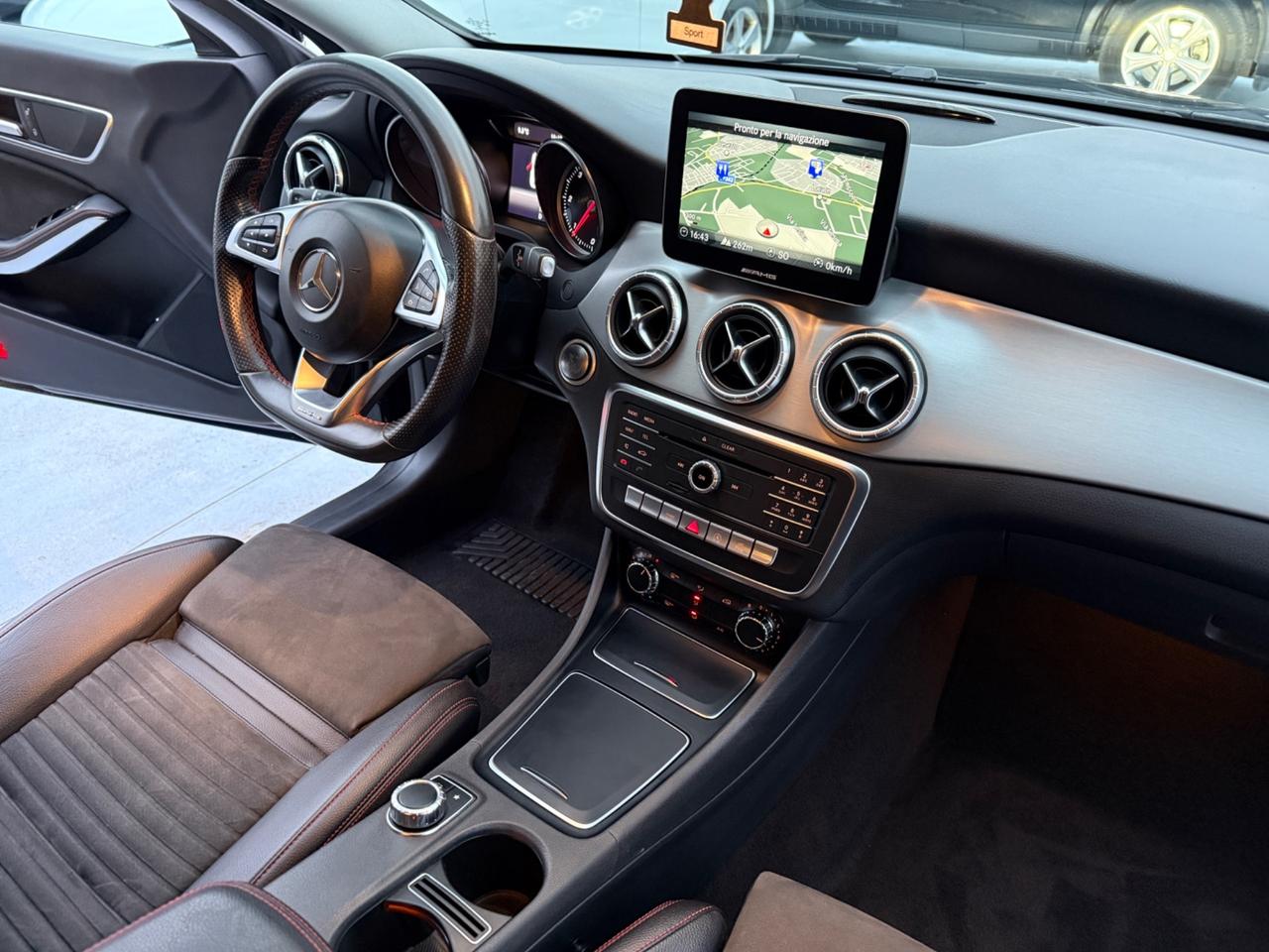 Mercedes-benz CLA 200 d 4Matic Automatic Premium
