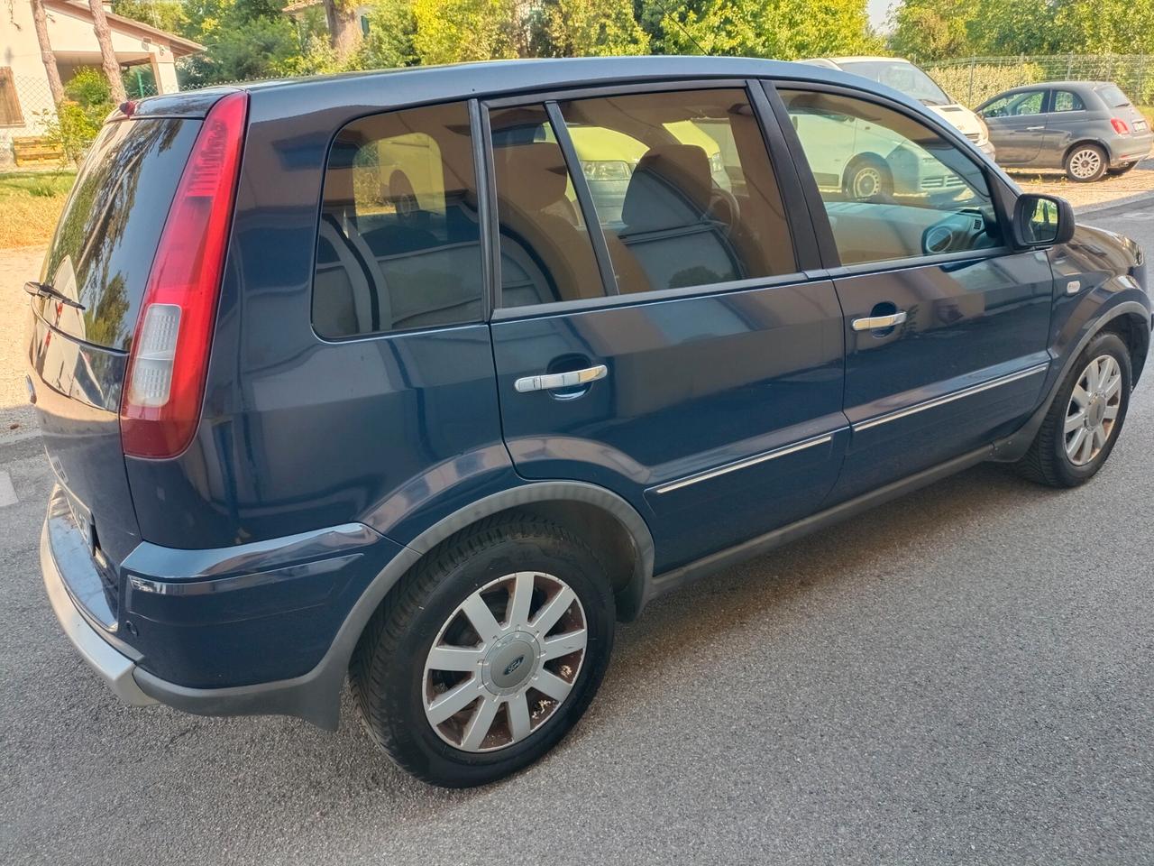 Ford Fusion 5p. GPL