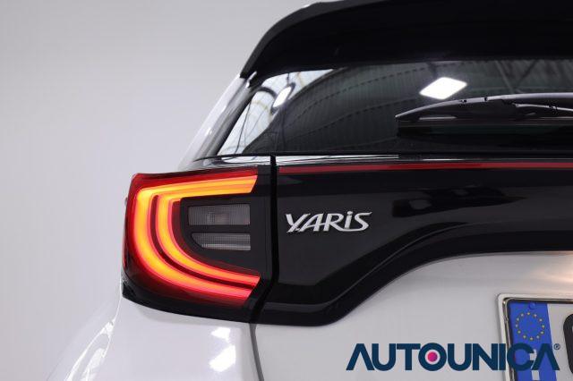 TOYOTA Yaris 1.5 HYBRID 5 PORTE LOUNGE FARI LED TETTO PANORAMA