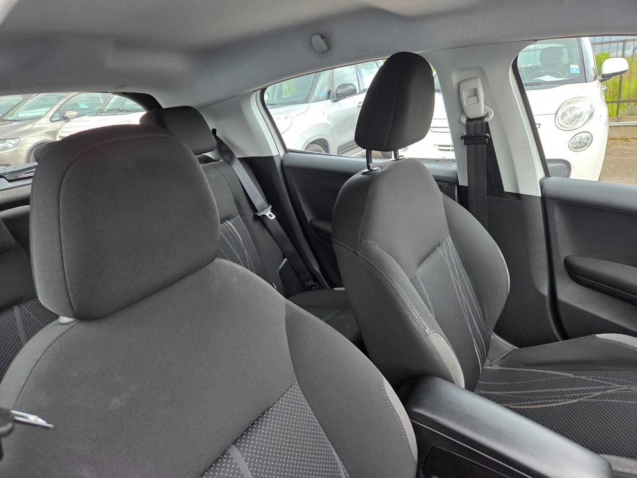 Peugeot 208 1.4 HDi 5 porte Allure