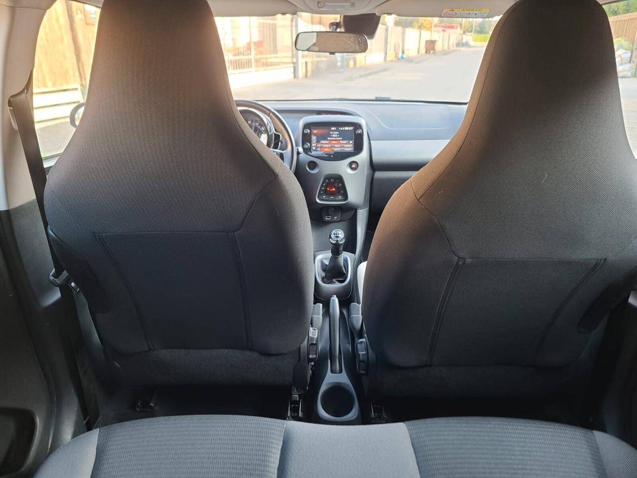 Toyota Aygo Connect 1.0 VVT-i 72 CV 5 porte x-wave