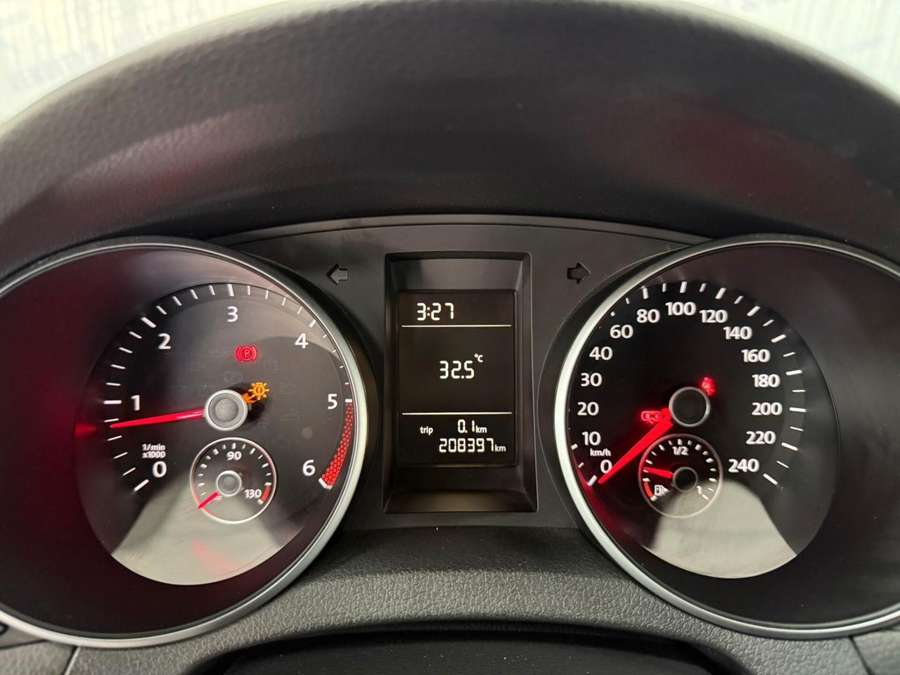 Volkswagen Golf 1.6 Tdi 105cv 5P Comfortline