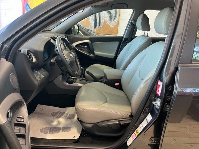 TOYOTA RAV 4 RAV4 2.0 aut. Luxury