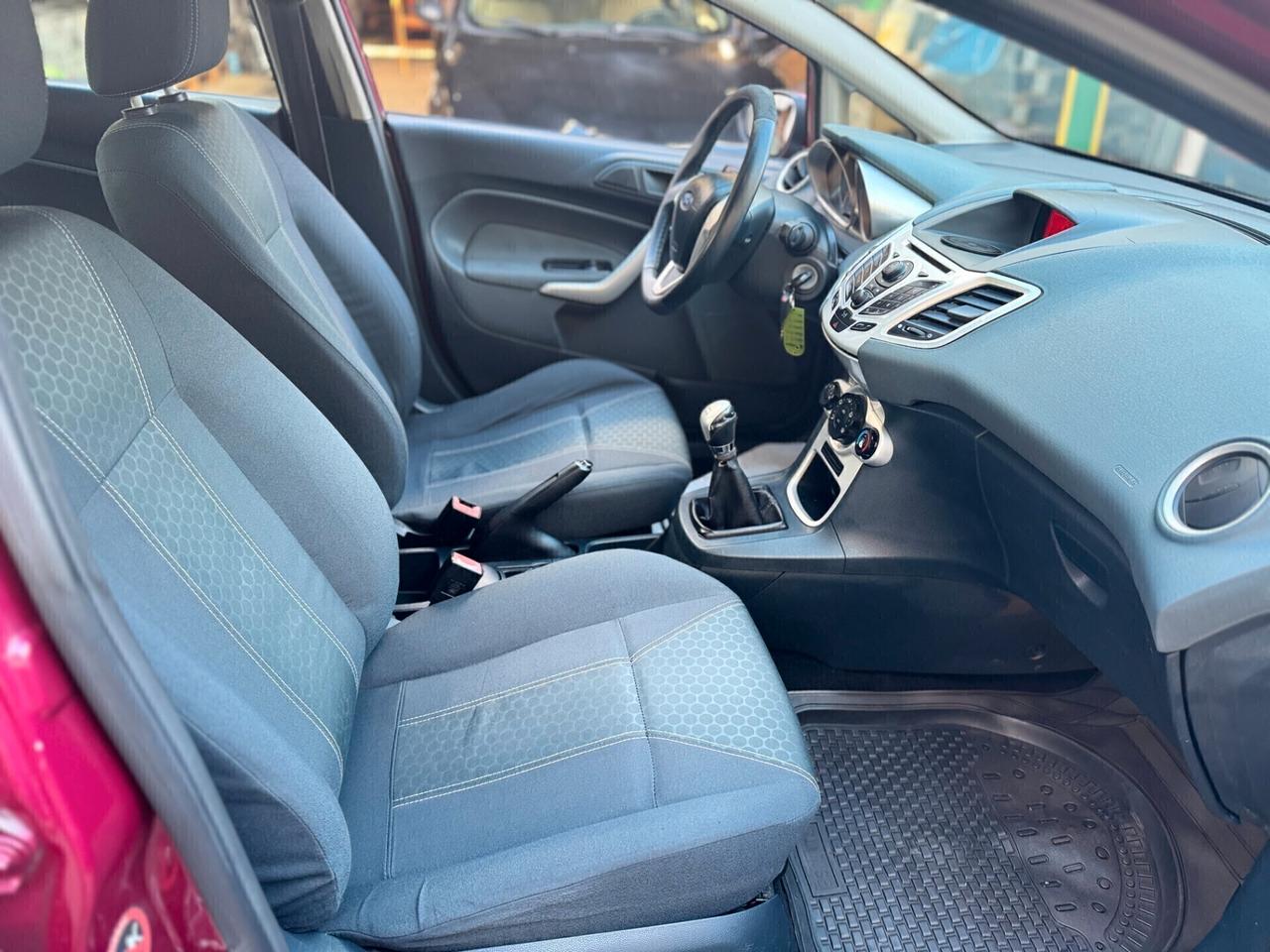 Ford Fiesta 1.4 TDCi 5p. Titanium