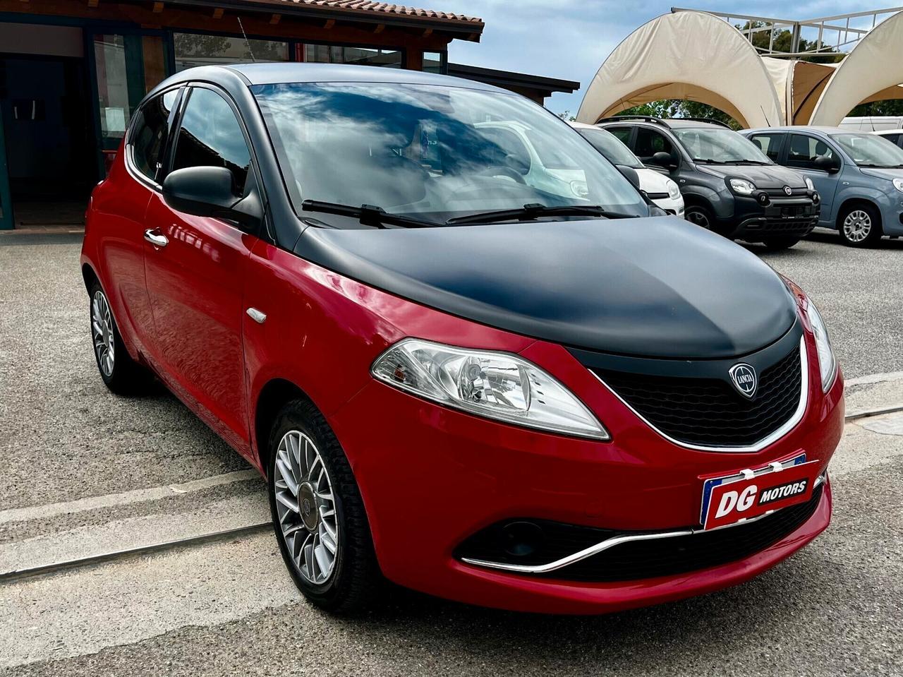 Lancia Ypsilon 1.2 69 CV 5 porte GPL Ecochic Silver