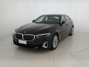 BMW Serie 5 Berlina 520 d Mild Hybrid 48V Luxury Steptronic