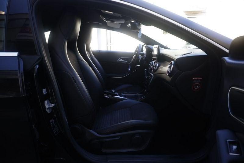 Mercedes-Benz CLA Mercedes-Benz CLA 220 d Automatic Premium CDI 130KW ANNO 2015