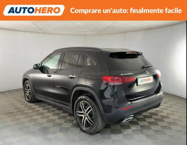 MERCEDES-BENZ GLA 200 d Automatic 4Matic Sport