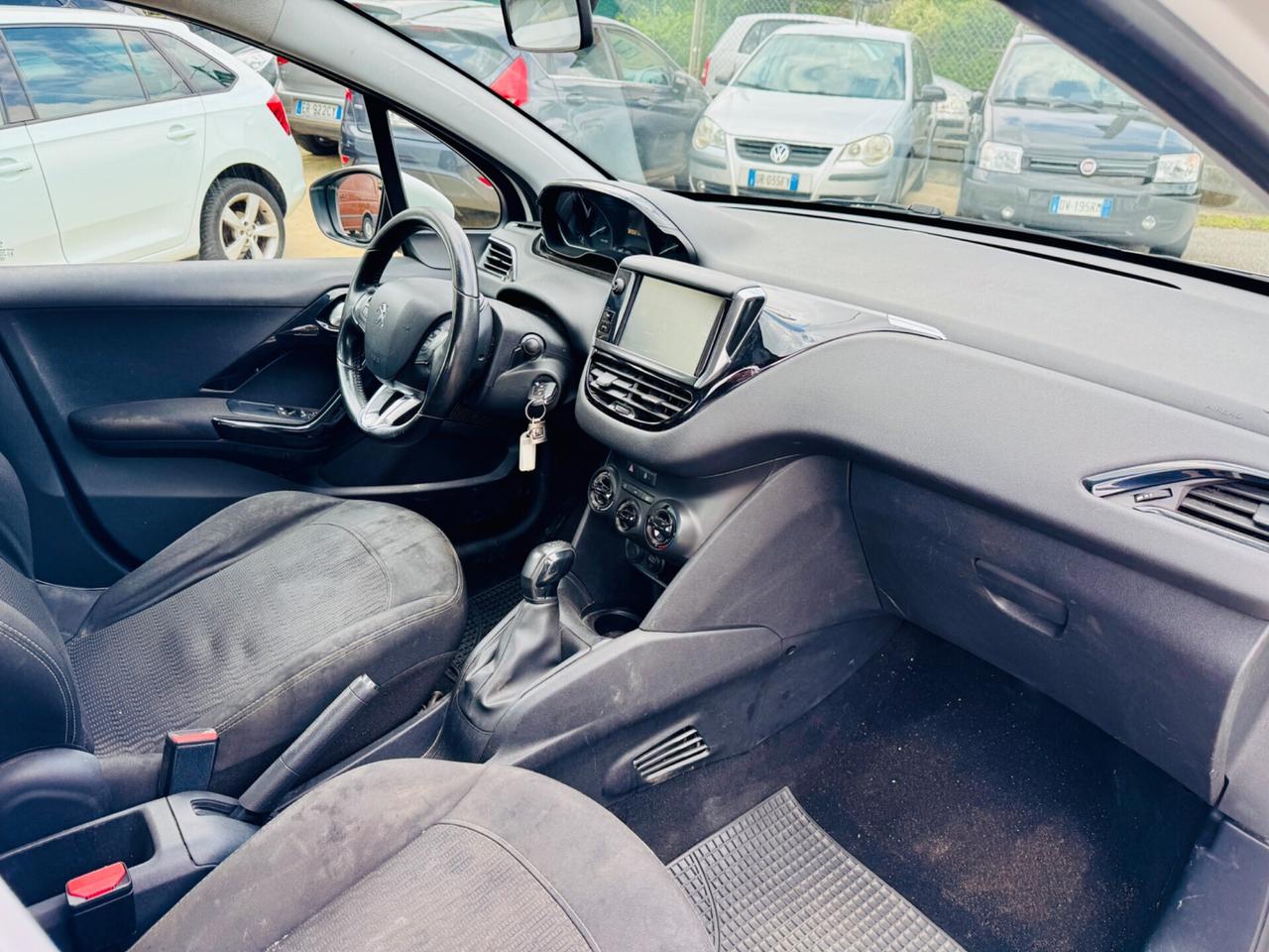 Peugeot 208 BlueHDi 75 5 porte ok neopatentati