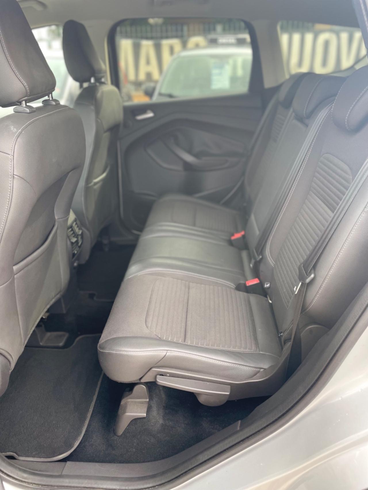 Ford Kuga 2.0 TDCI 150 CV S&S 4WD Powershift Vignale