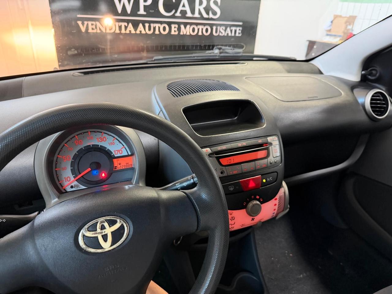 Toyota Aygo 1.0 12V VVT-i 5 porte Sol