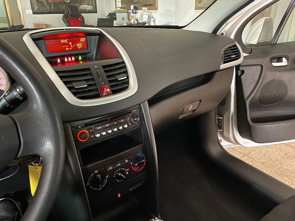 Peugeot 207 1.4 HDi 70CV 3p. ONE Line OK NEOPATENTATI 100 MILA KM.