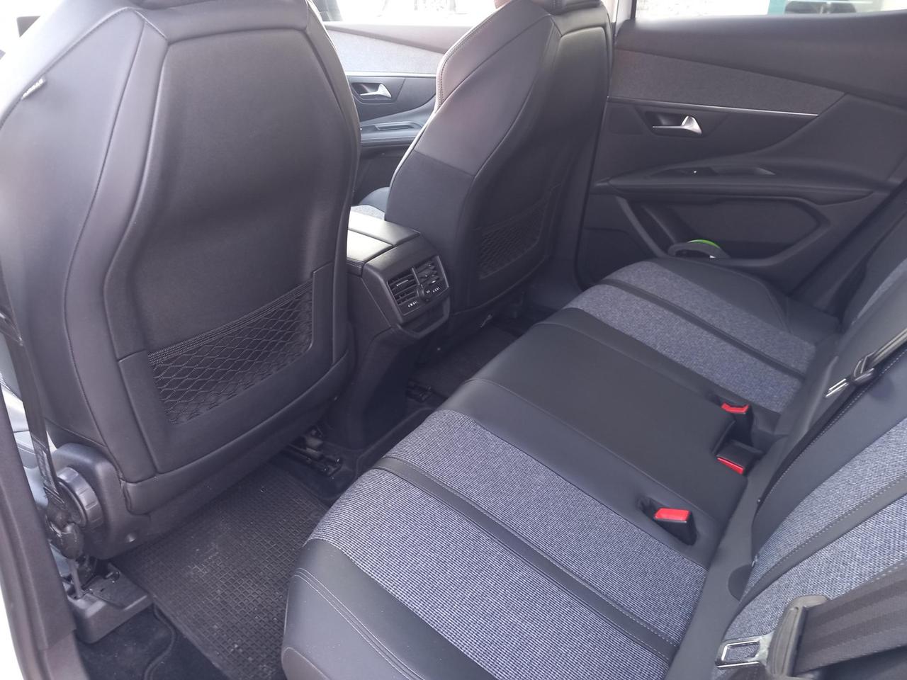 Peugeot 3008 3008 1.5 bluehdi Allure s&s 130cv eat8