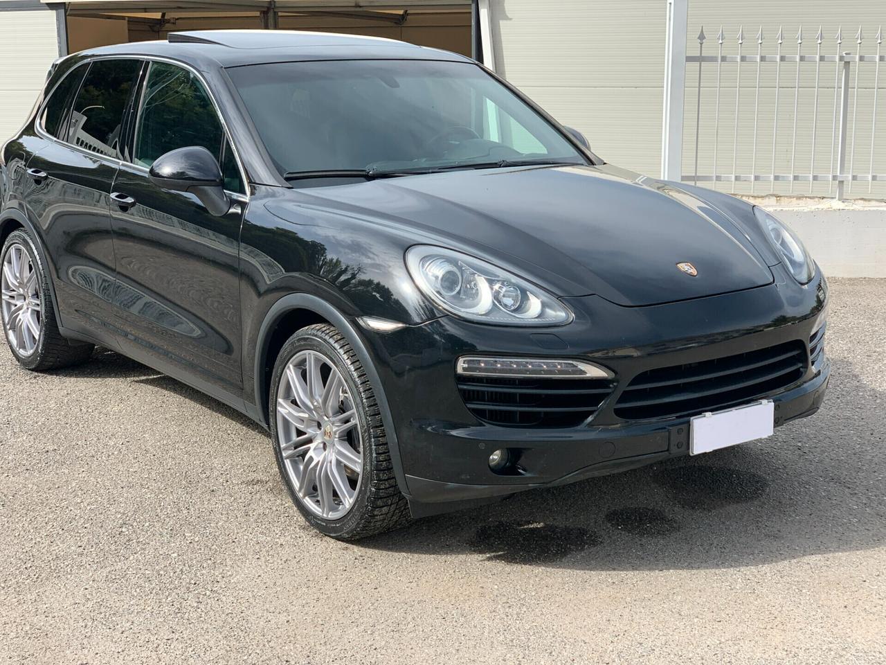 Porsche Cayenne 3.0 Diesel 245 cv Platinum Tetto