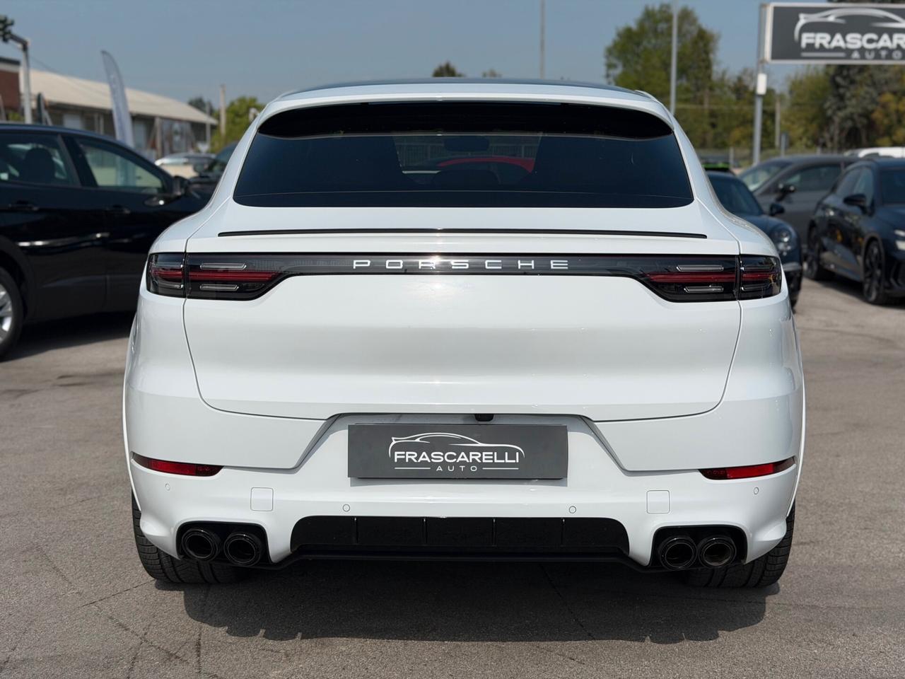 Porsche Cayenne Coupé 3.0 V6 E-Hybrid/tetto pan/scarico/pasm/bose