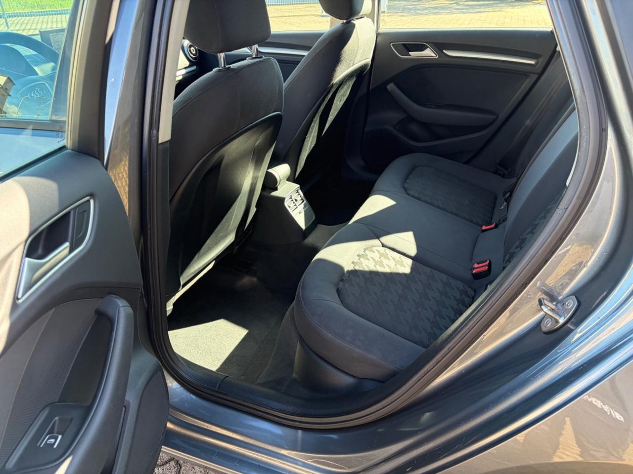 Audi A3 SPB 1.6 TDI Ultra 2015 Full optional