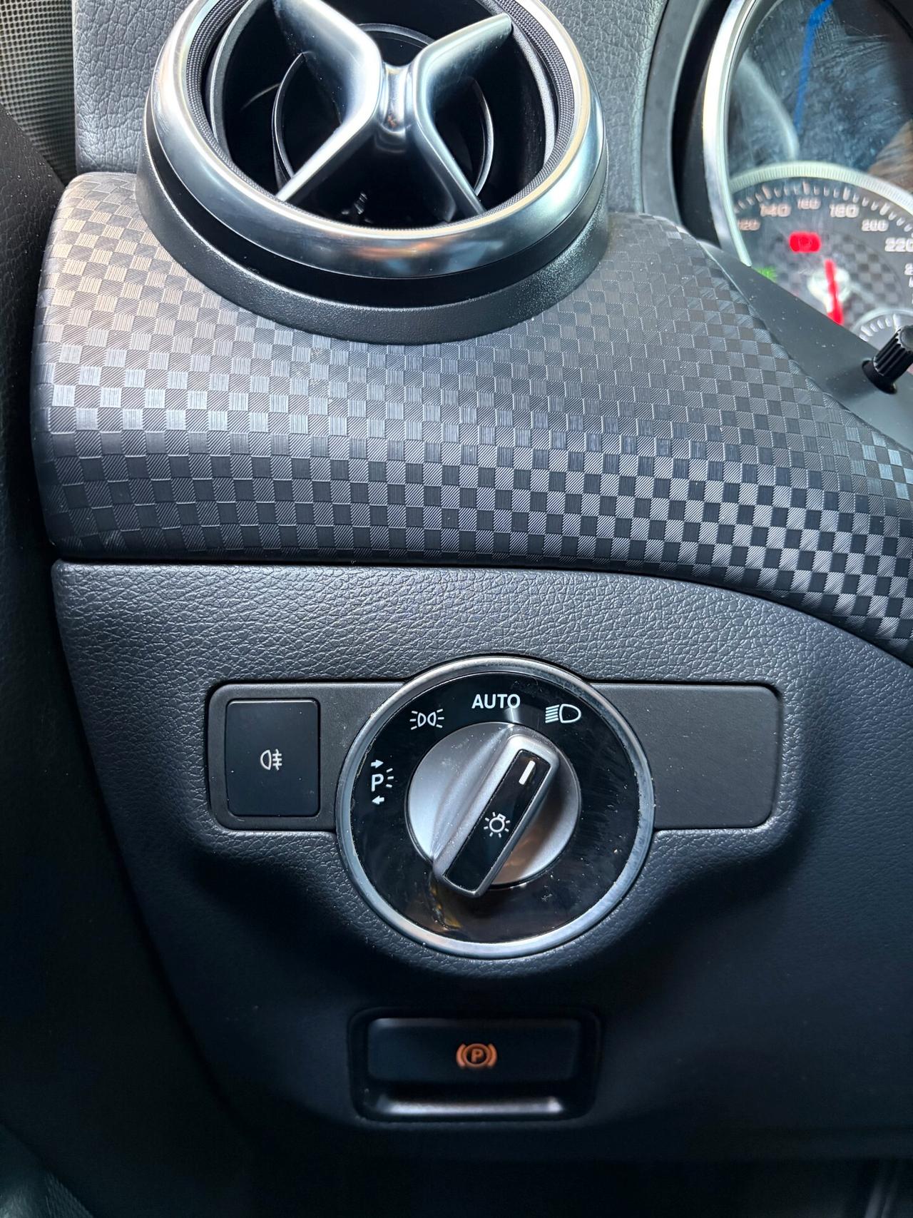 Mercedes-benz A 180 d Automatic Premium