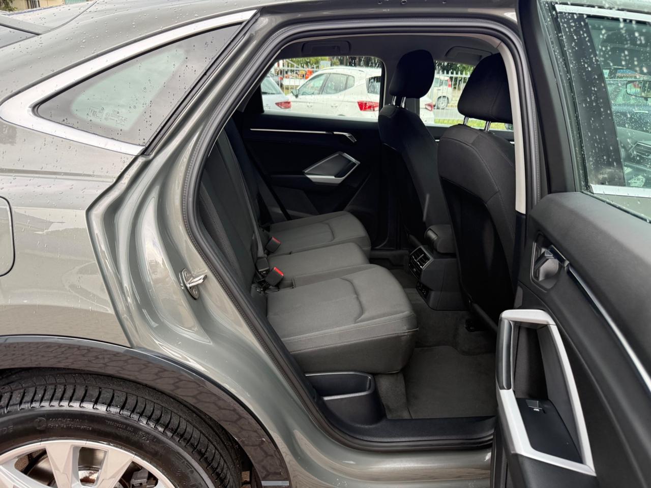 Q3 SPB 45 TFSI e S tronic Business Plus