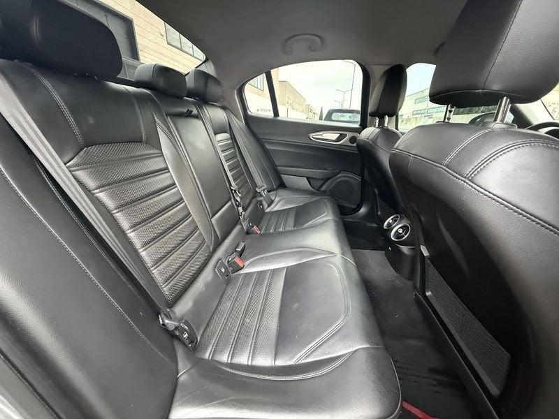 Alfa Romeo Giulia 2.2 Turbo AT8 Q4 Veloce 210cv