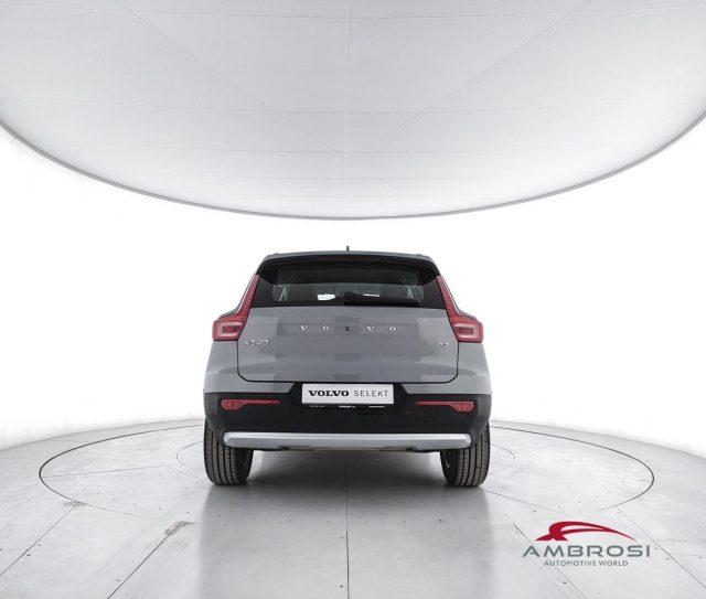 VOLVO XC40 2.0 b3 Essential auto