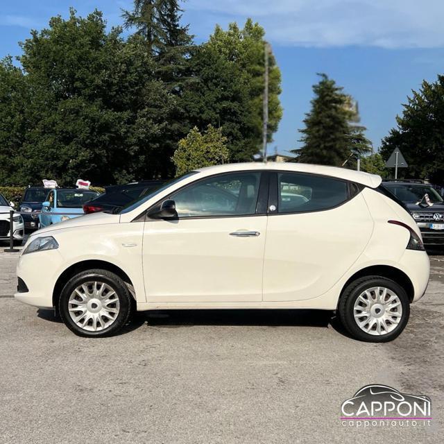 Lancia Ypsilon Ecochic 85 CV 5 porte Metano OK NEOPATENTATI