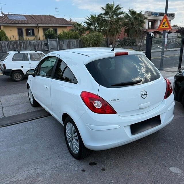 Opel Corsa 1.2 85CV 3 porte GPL-TECH Edition