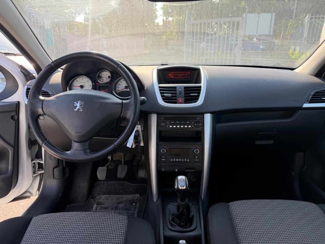 Peugeot 207 1.6 8V HDi 93CV 5p. XS