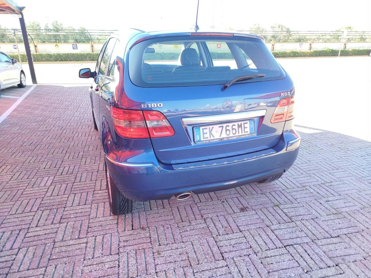 Mercedes-benz B 180 NGT BlueEFFICIENCY Executive