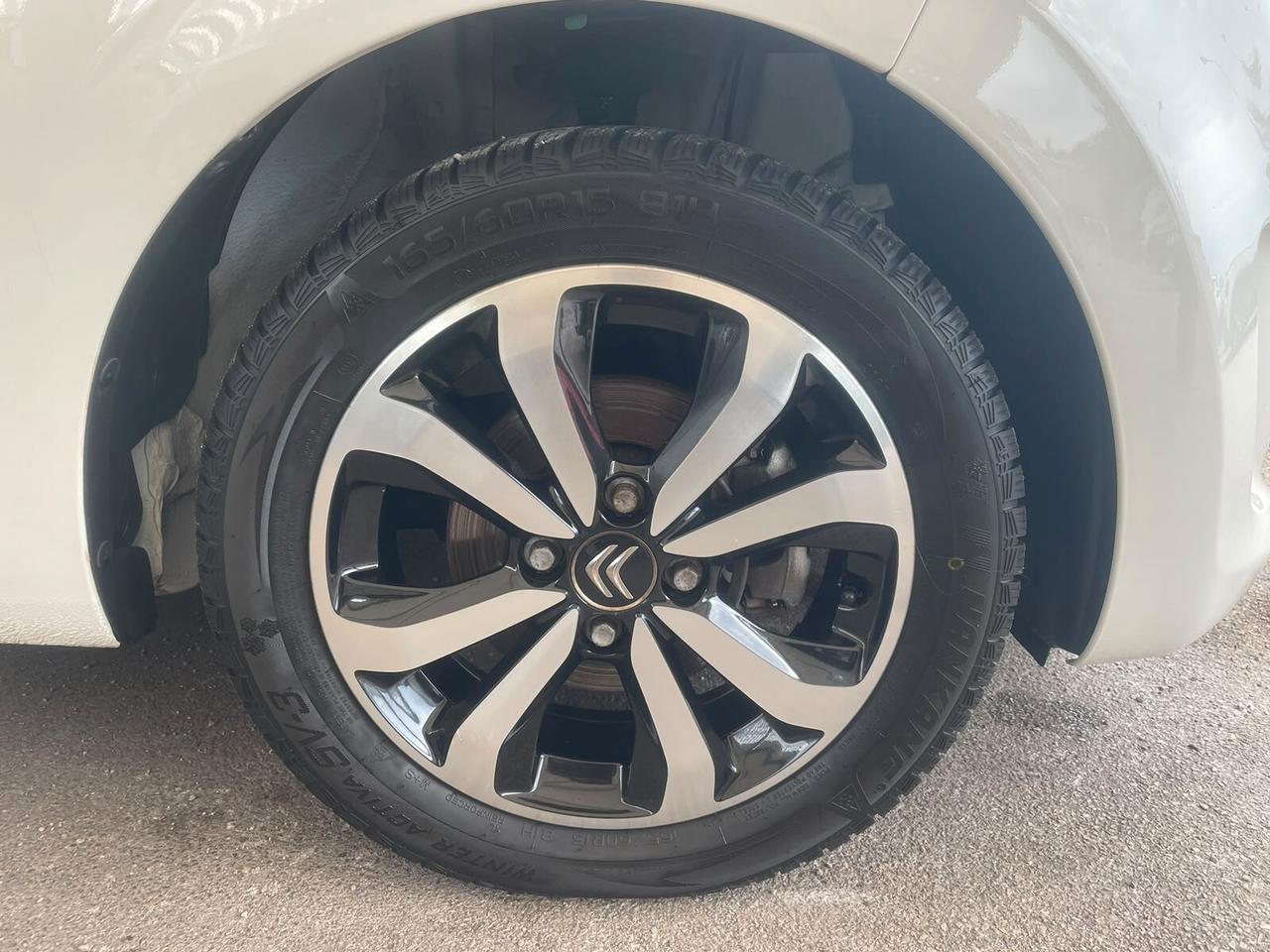 Citroen C1 PureTech 82 5 porte Shine