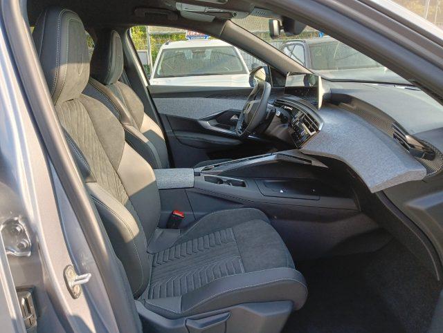 PEUGEOT 5008 Hybrid 145 e-DCS6 GT