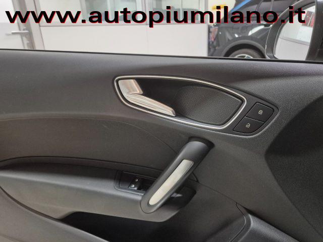 AUDI A1 1.6 TDI 105 CV Ambition
