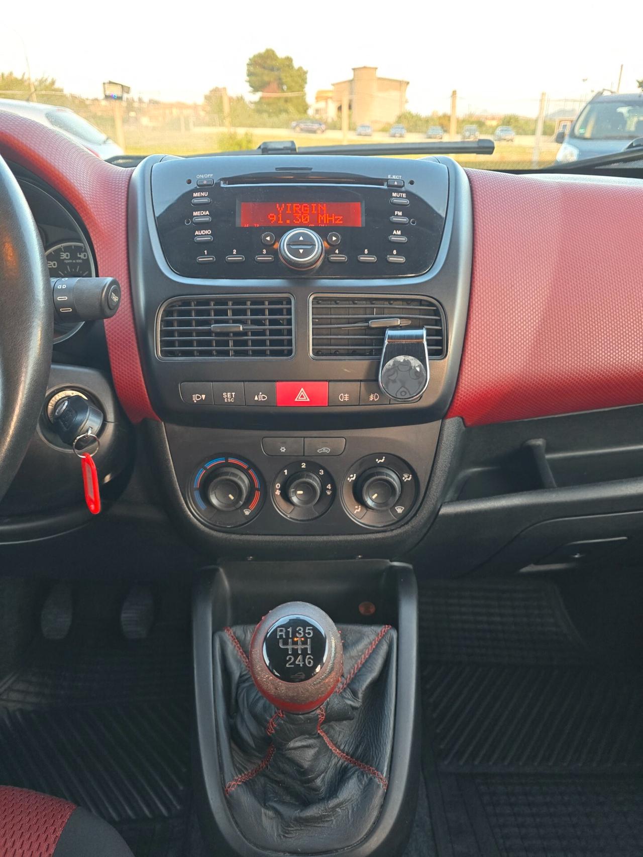 Fiat Doblo Doblò 1.6 5 posti