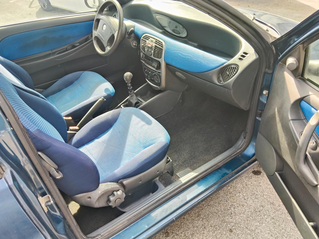 Lancia Y 1.2i cat Elefantino Blu