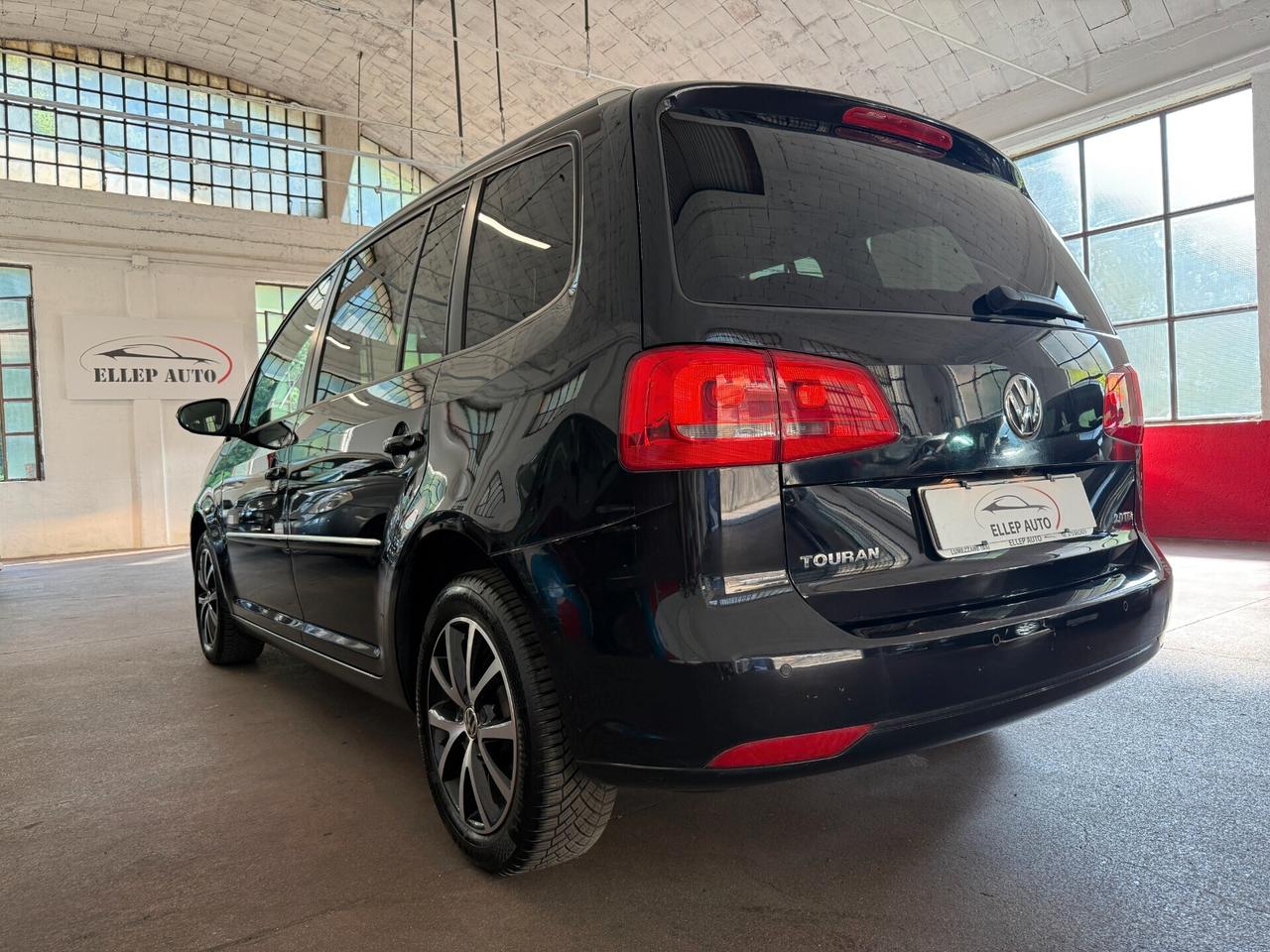 Volkswagen Touran 2.0 TDI 170 CV DSG - CINGHIA OK
